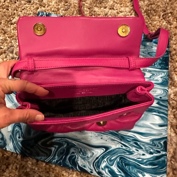 Kurt Geiger Pink Crossbody Bag with Gold Accents - Picture 4 of 7